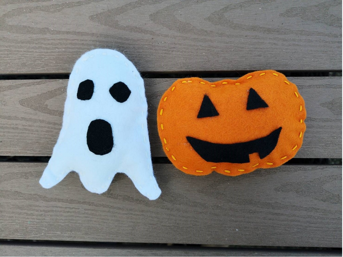 Du visar för närvarande Sy dina egna halloween-filtfigurer